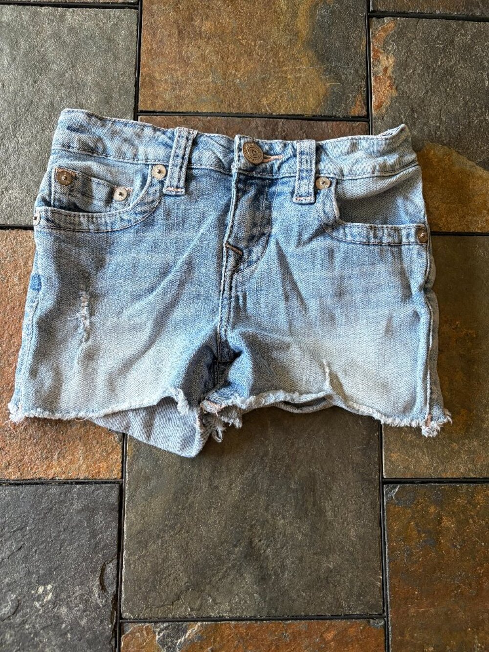 True Religion girls Bobby distressed denim cutoff shorts Y2K style children's 8